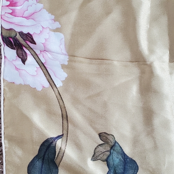 100% silk scarf - Picture 2 of 4